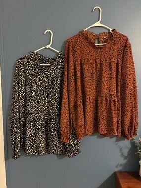 🖤🧡2 Dotted Tops🧡🖤